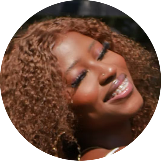 Headshot of Lydia Omoboyowa