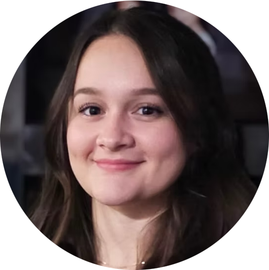 Headshot of Roxana Salazar