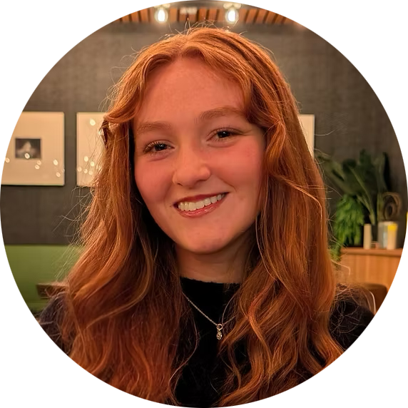 Headshot of Sydni Zebrauskas